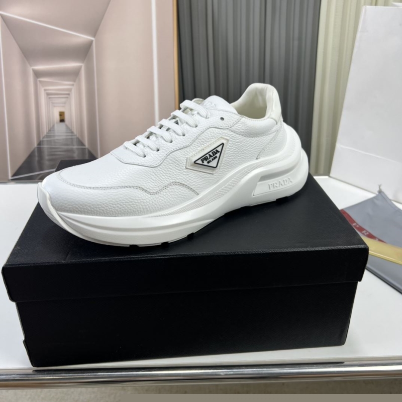 Pra*a casual shoes